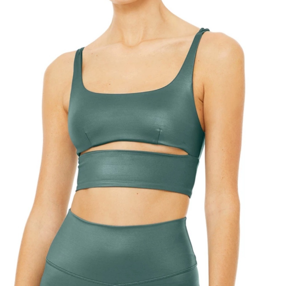 Alo Yoga Slit Shine Bra, Size XS, Seagrass NWT